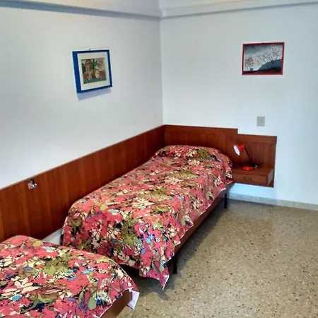 Spacious Flat Perfect For Groups *